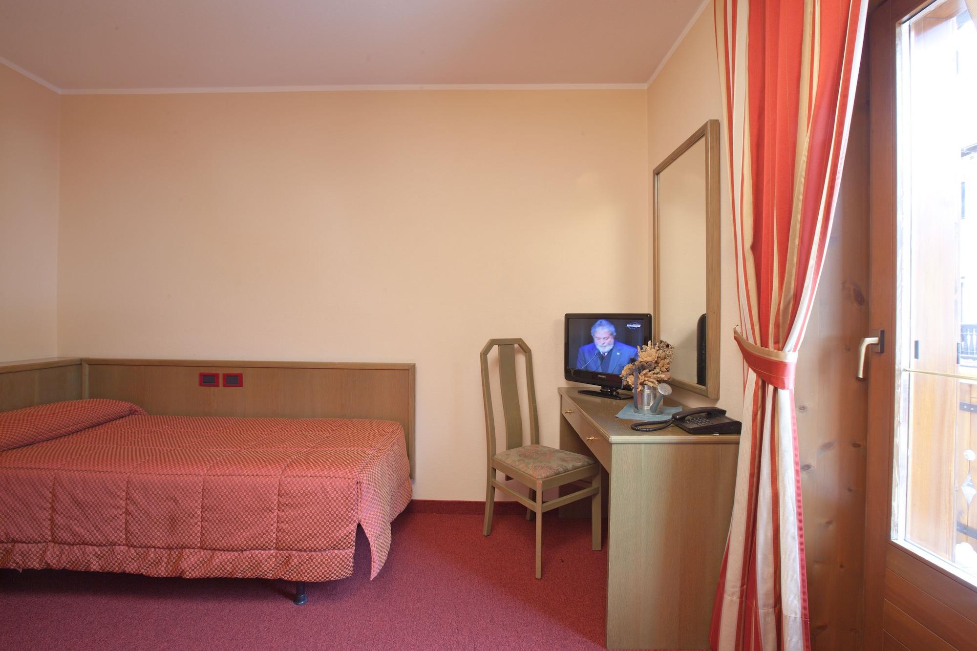 Hotel Krone Λιβίνιο Εξωτερικό φωτογραφία