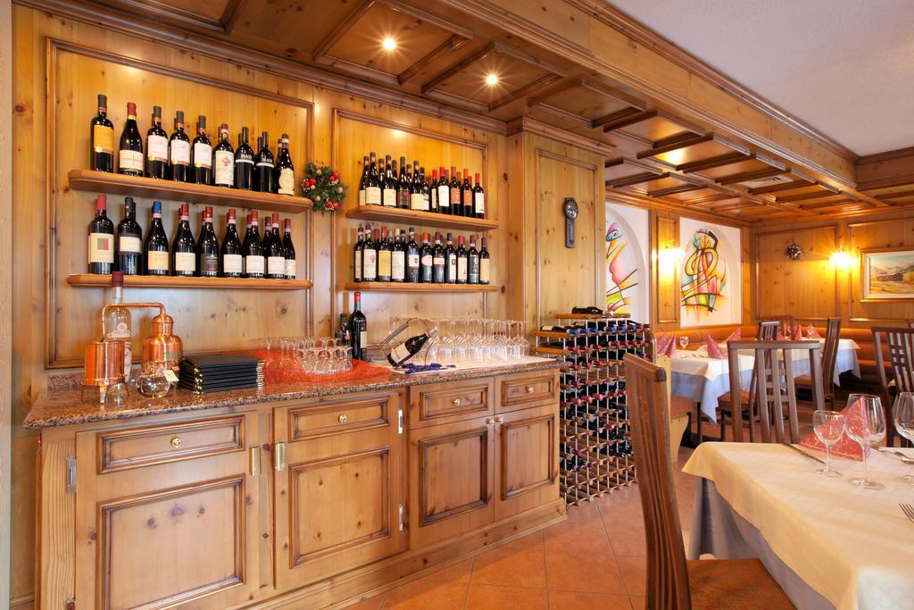 Hotel Krone Λιβίνιο Εξωτερικό φωτογραφία