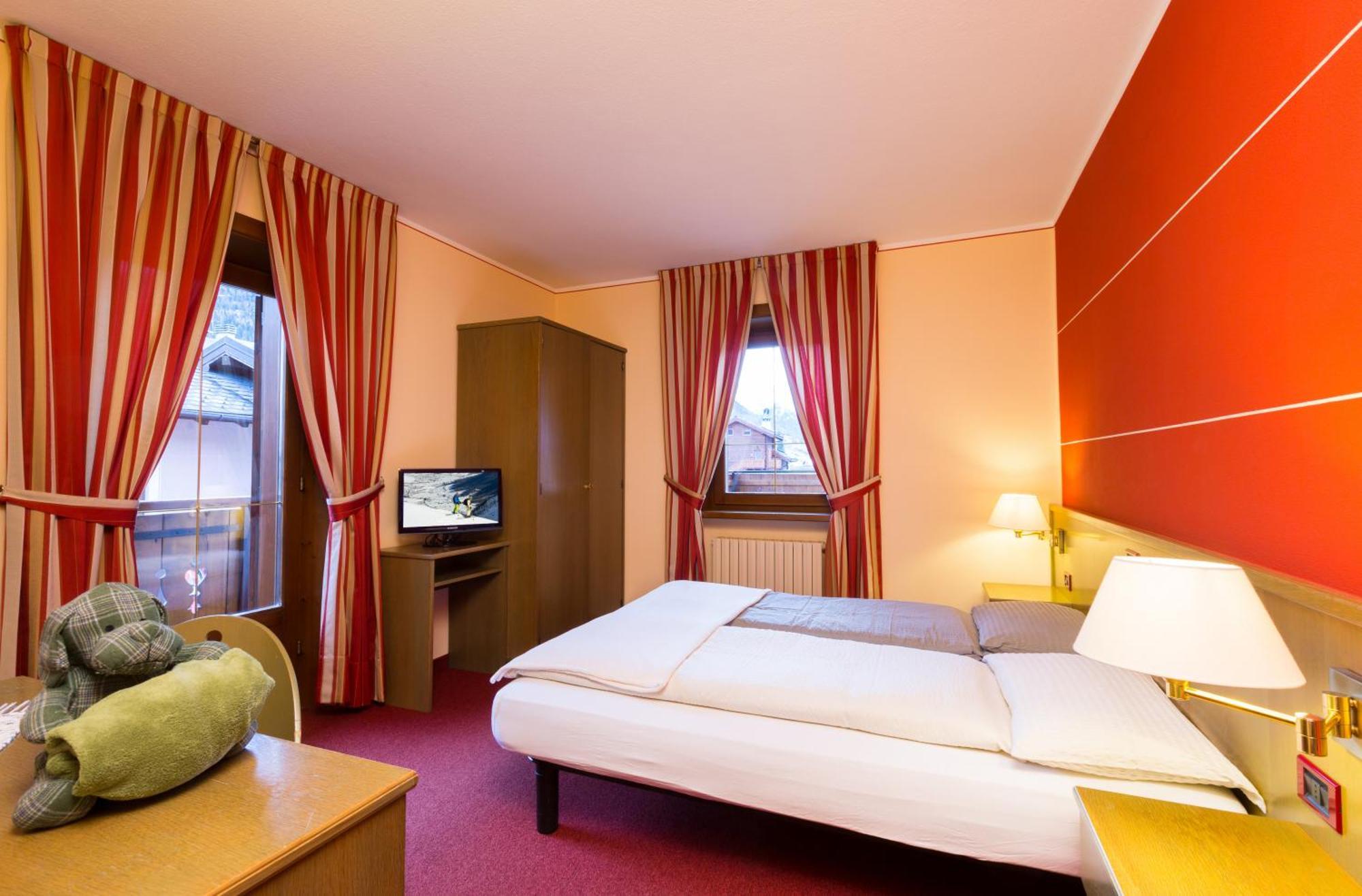 Hotel Krone Λιβίνιο Εξωτερικό φωτογραφία