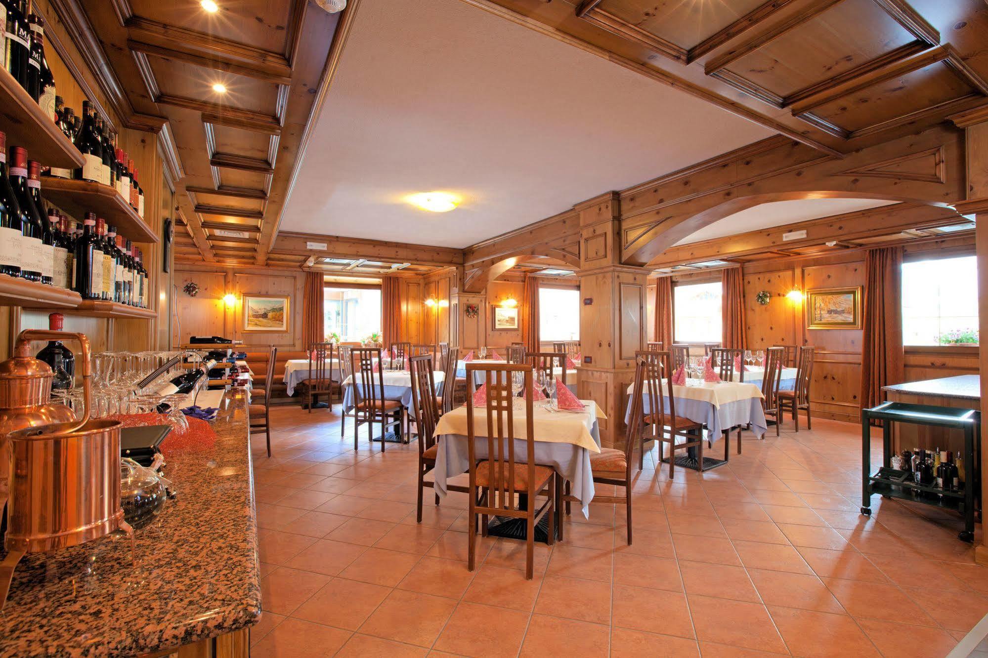 Hotel Krone Λιβίνιο Εξωτερικό φωτογραφία
